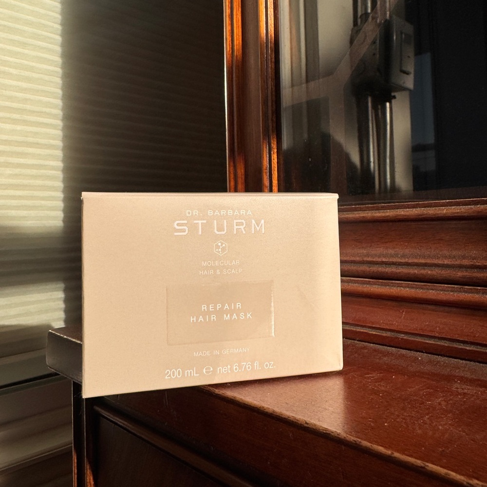 Never opened New Dr. Barbara Sturm Repair Hair Mask